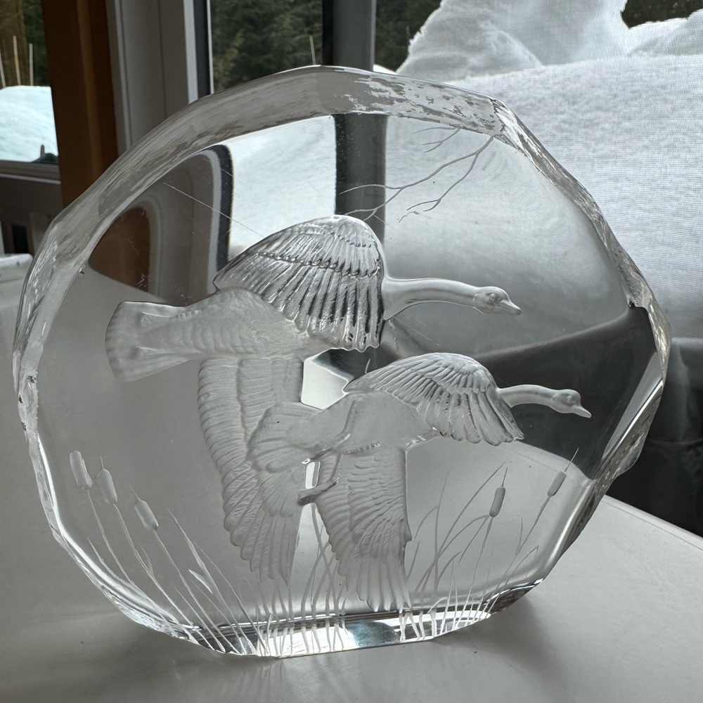 Crystal Flying Goose Paperweight - Picture 10 of 14